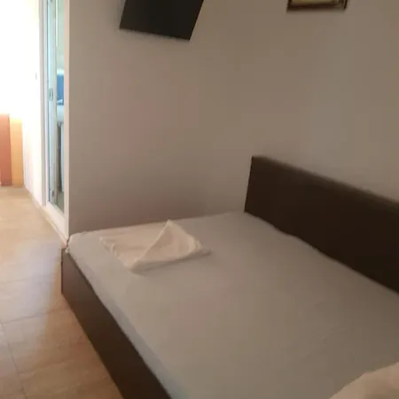 Vila Porto Homestay *