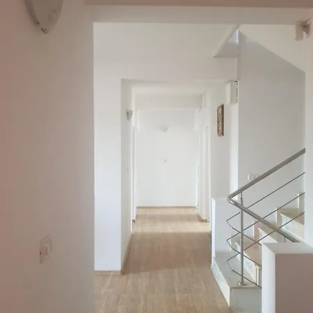 Homestay Vila Porto Costinesti
